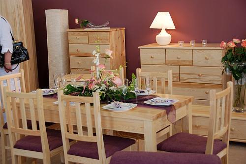 Dlaczego warto wybrać meble sosnowe?